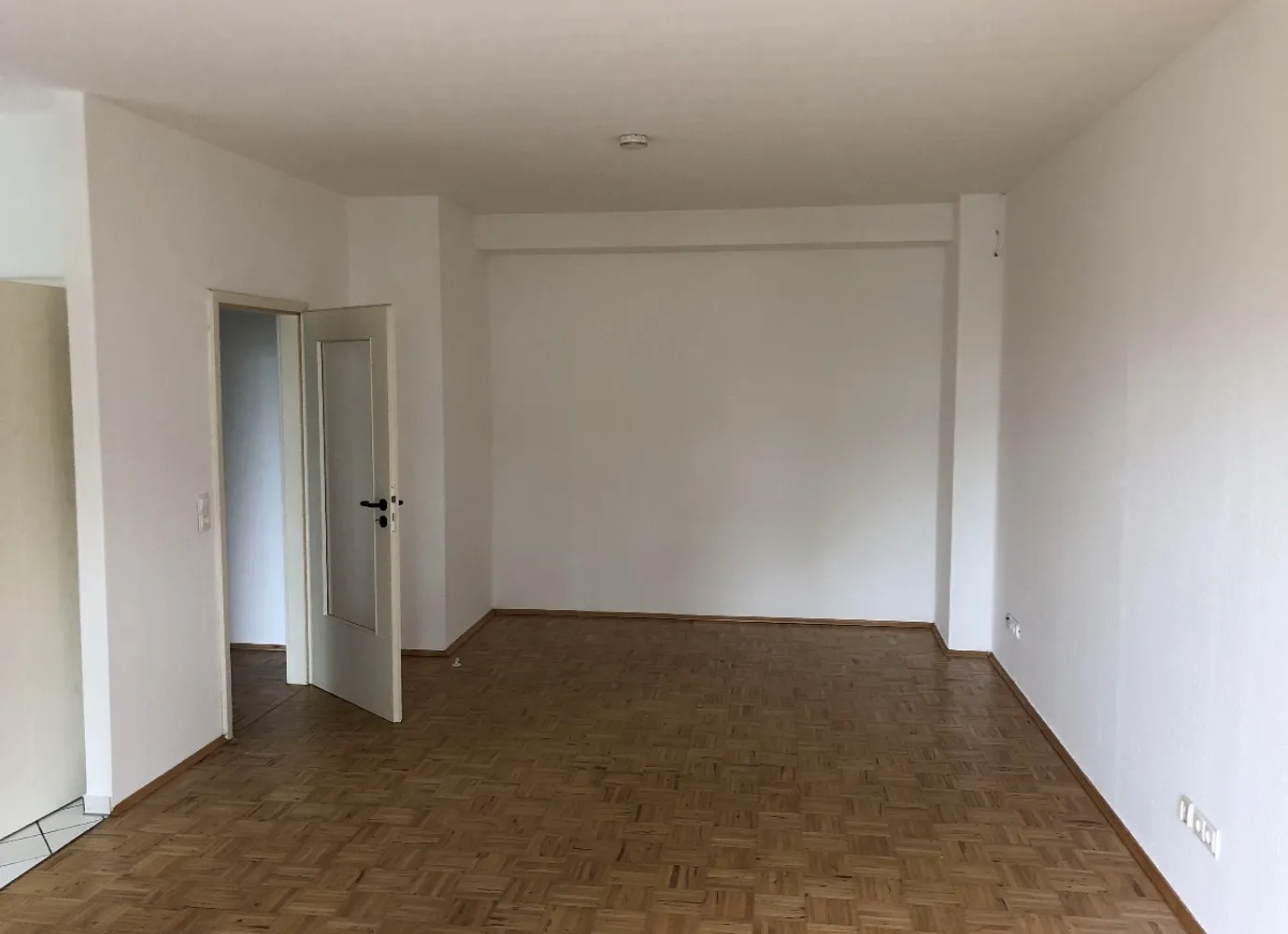 2 Zimmer Wohnung mit 80 m² in Hürth – Bild 2