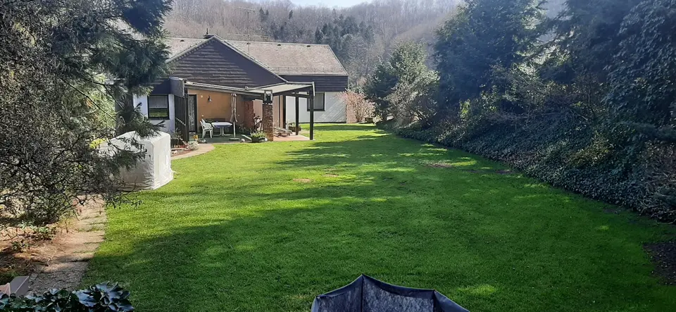 11 Zimmer Haus mit 244 m² in Saarbrücken – Bild 2