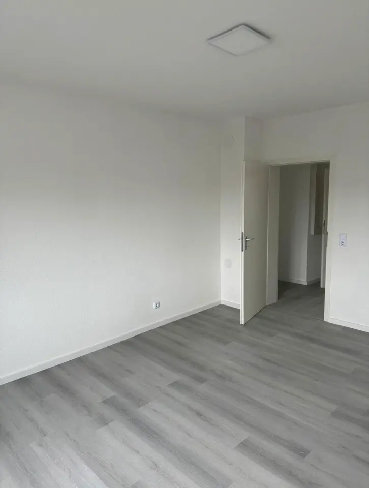 5 Zimmer Wohnung mit 14 m² in Karlsruhe – Bild 2