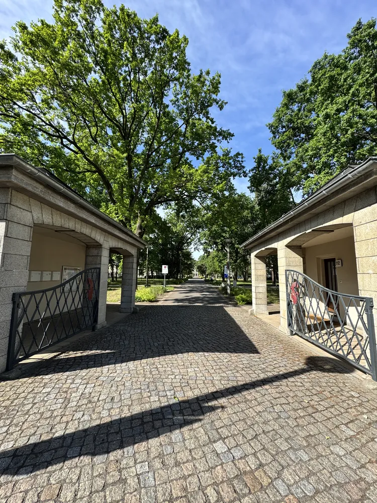 2 room apartment with 60 m² in Berlin – Photo 2