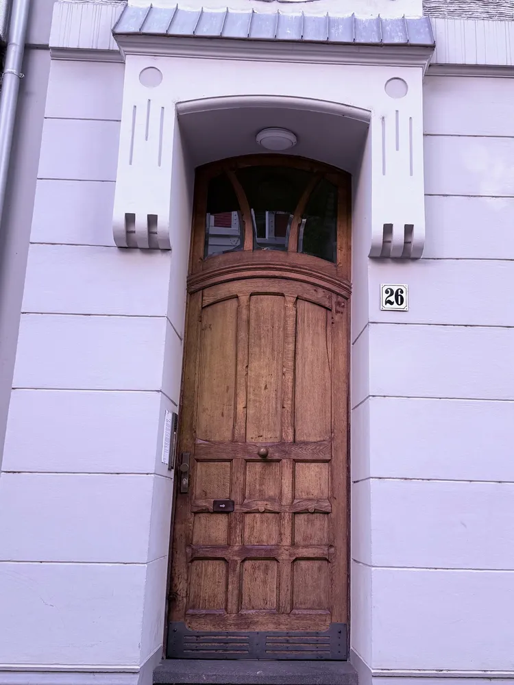 4 room apartment with 98 m² in Düsseldorf – Photo 2