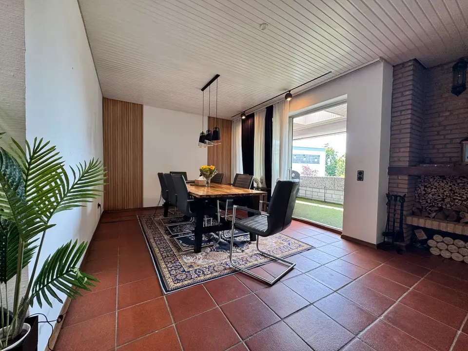 4 Zimmer Wohnung mit 136 m² in Düsseldorf – Bild 4