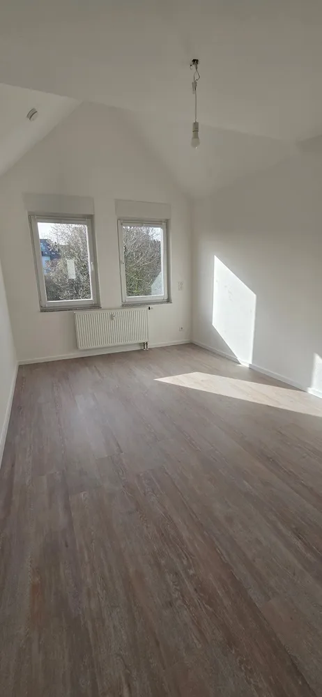 4 Zimmer Wohnung mit 125 m² in Solingen – Bild 3