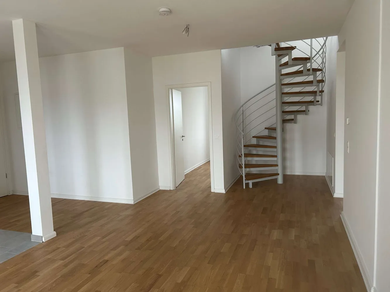 6 Zimmer Wohnung mit 134 m² in Halle (Saale) – Bild 9
