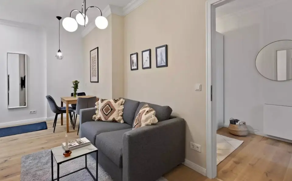 2 Zimmer Wohnung mit 42 m² in Köln – Bild 2