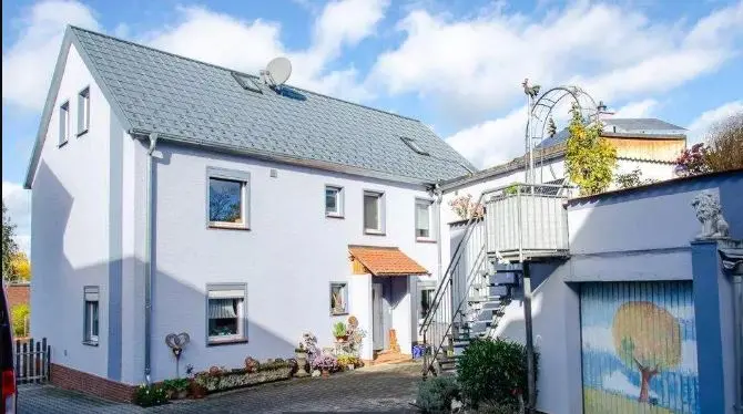 5 Zimmer Wohnung mit 105 m² in Amberg – Bild 2