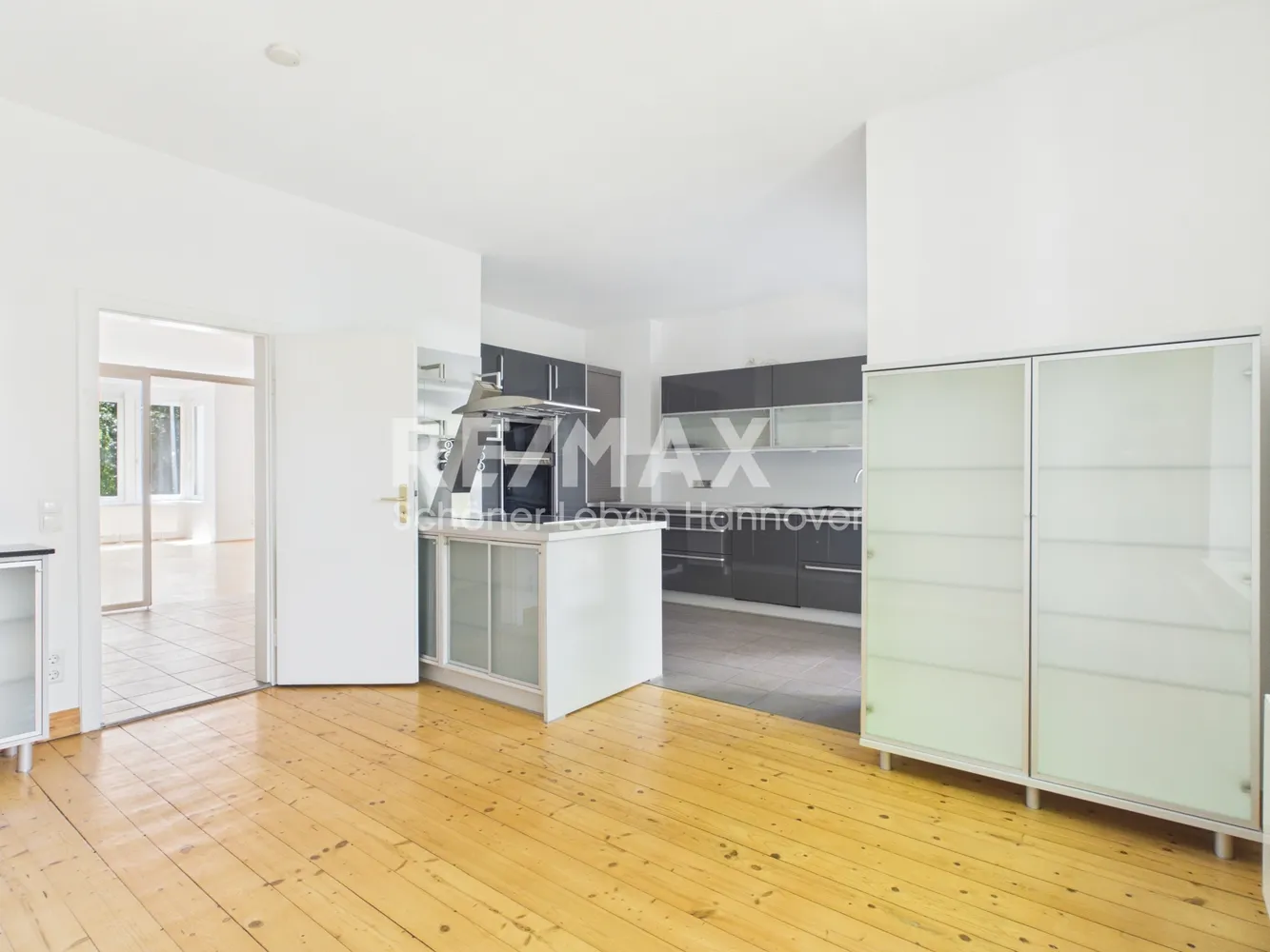 9 room house with 322 m² in Hanover – Photo 10