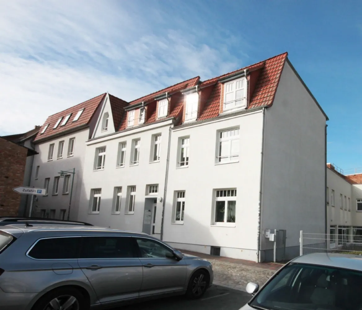 3 Zimmer Wohnung mit 65 m² in Güstrow – Bild 1