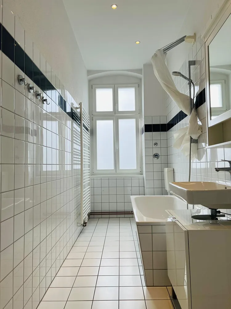 2 Zimmer Wohnung mit 75 m² in Berlin – Bild 5