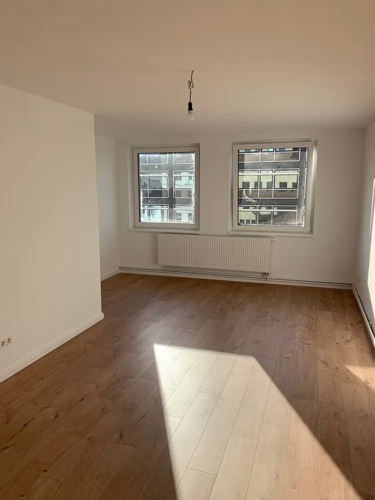 4 Zimmer Wohnung mit 139 m² in Hannover – Bild 1