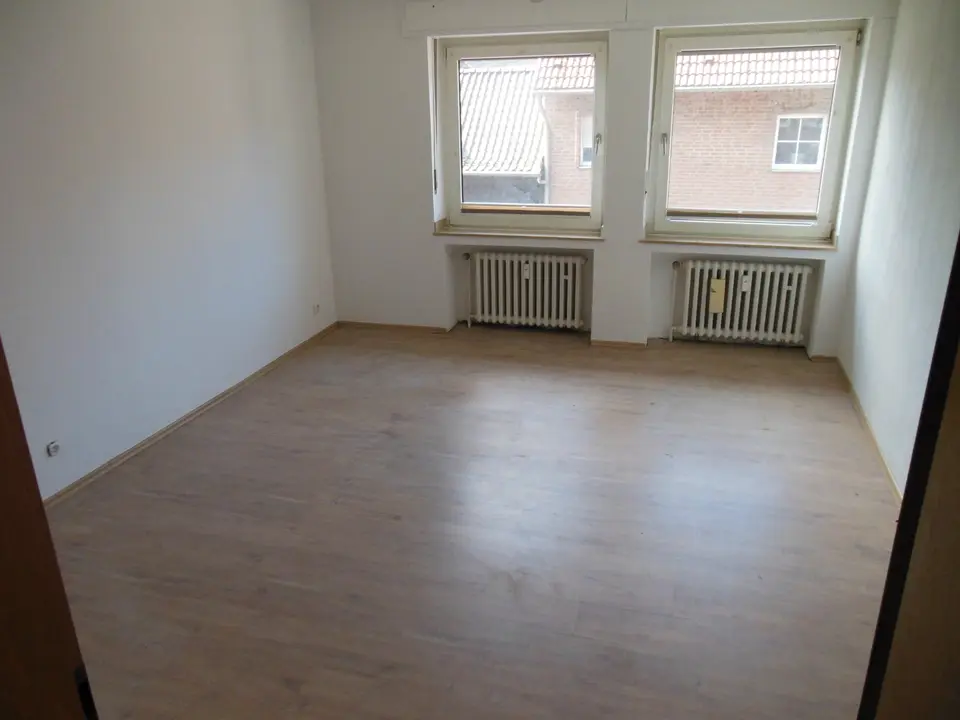 2 Zimmer Wohnung mit 71 m² in Grevenbroich – Bild 1
