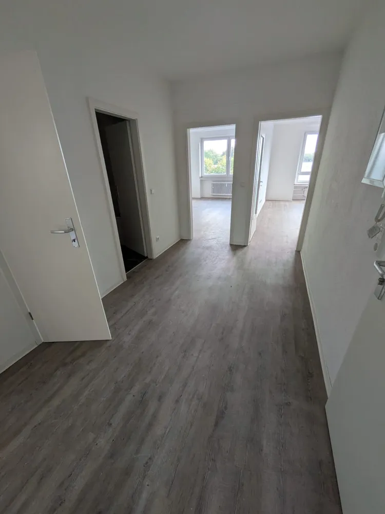 3 Zimmer Wohnung mit 77 m² in Düsseldorf – Bild 4