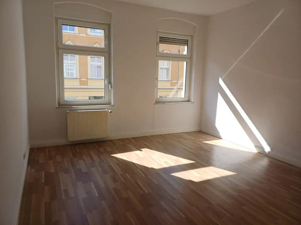 2 Zimmer Wohnung mit 72 m² in Zeitz – Bild 2