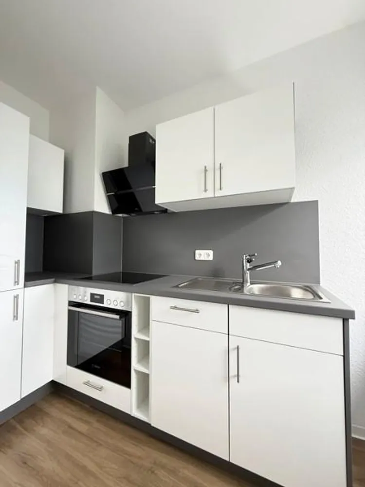 2 room apartment with 42 m² in Frankfurt am Main – Photo 1