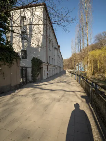 1 Zimmer Wohnung mit 68 m² in München – Bild 2