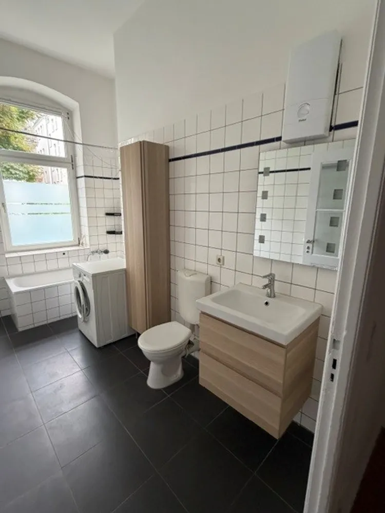 1 room apartment with 56 m² in Berlin – Photo 2