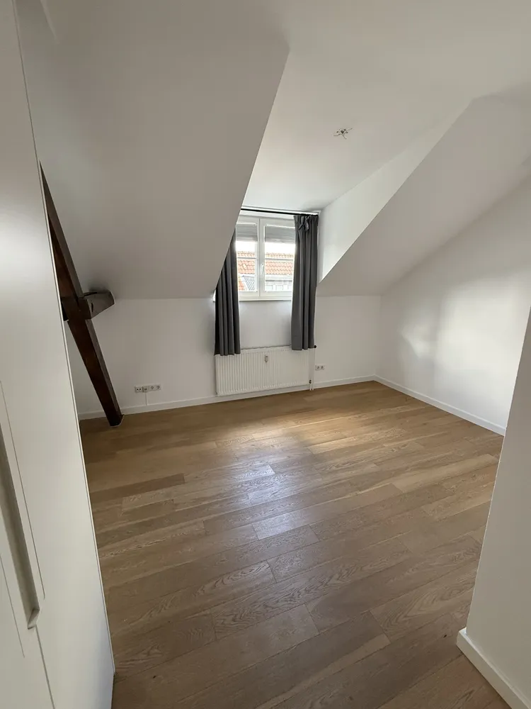 2 Zimmer Wohnung mit 96 m² in Düsseldorf – Bild 3