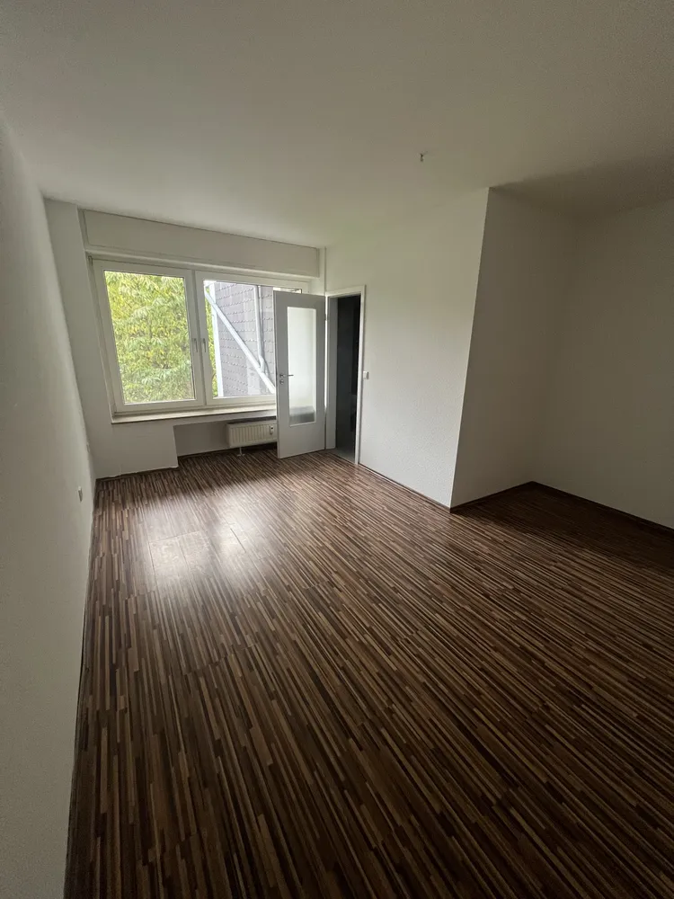 6 Zimmer Wohnung mit 104 m² in Mülheim an der Ruhr – Bild 8