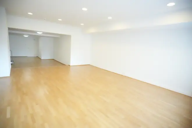 1 Zimmer Wohnung mit 80 m² in Frankfurt am Main – Bild 6