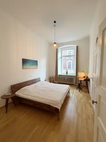 3 Zimmer Wohnung mit 100 m² in München – Bild 2