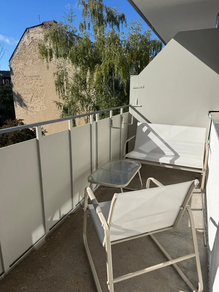 2 room apartment with 65 m² in Berlin – Photo 2