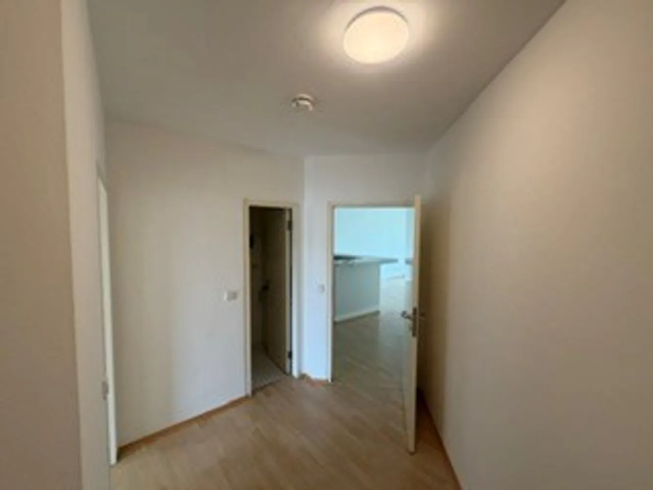 3 Zimmer Wohnung mit 104 m² in Berlin – Bild 3