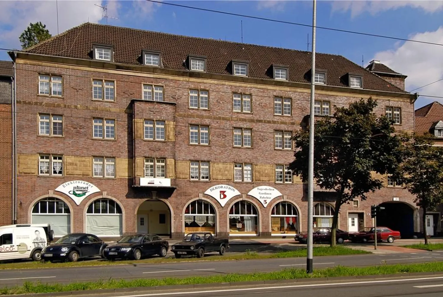 4 Zimmer Wohnung mit 110 m² in Duisburg – Bild 1