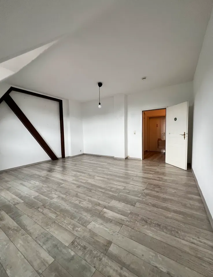 WG-Zimmer mit 23 m² in Wiesbaden – Bild 1