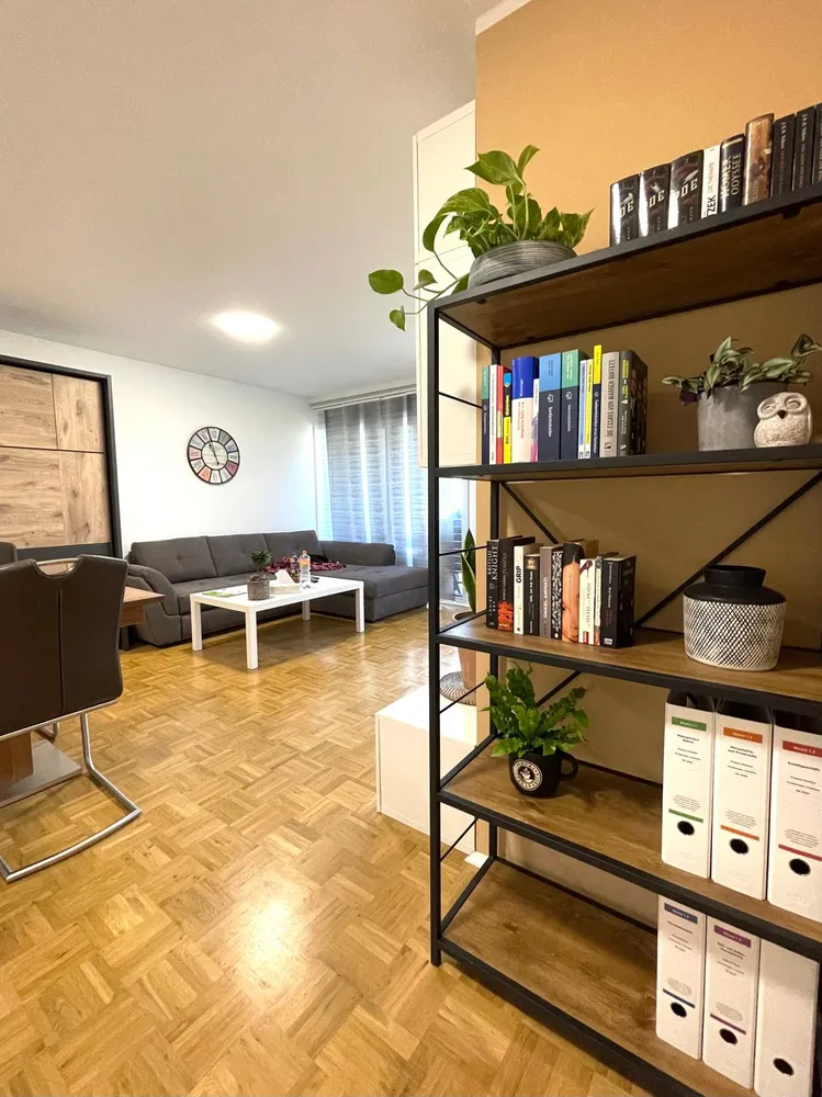 2 Zimmer Wohnung mit 66 m² in Wiesbaden – Bild 2