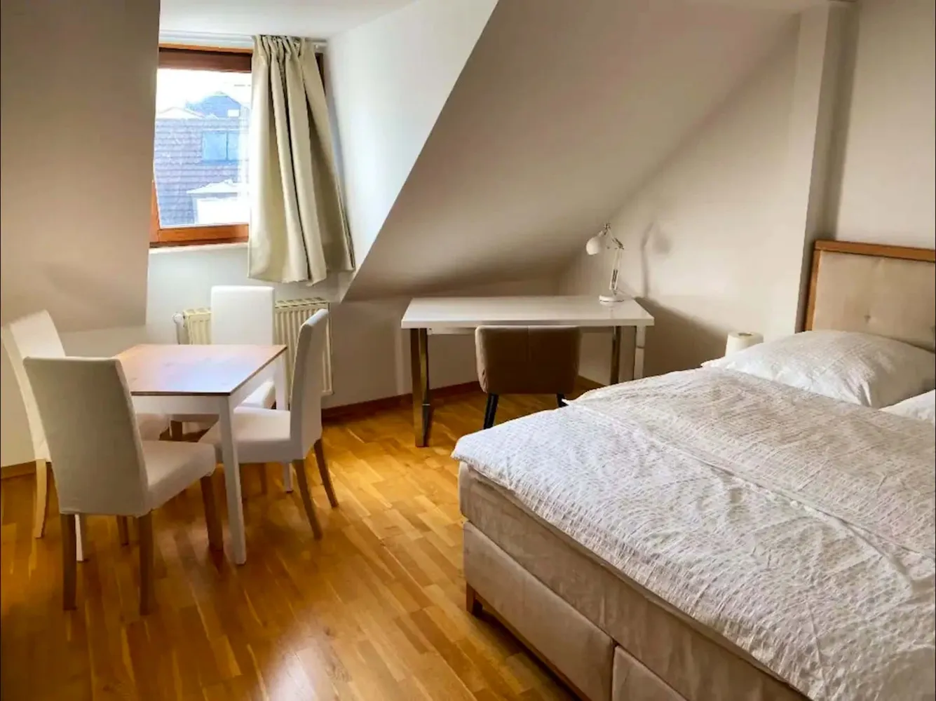 WG-Zimmer mit 25 m² in Frankfurt am Main – Bild 2