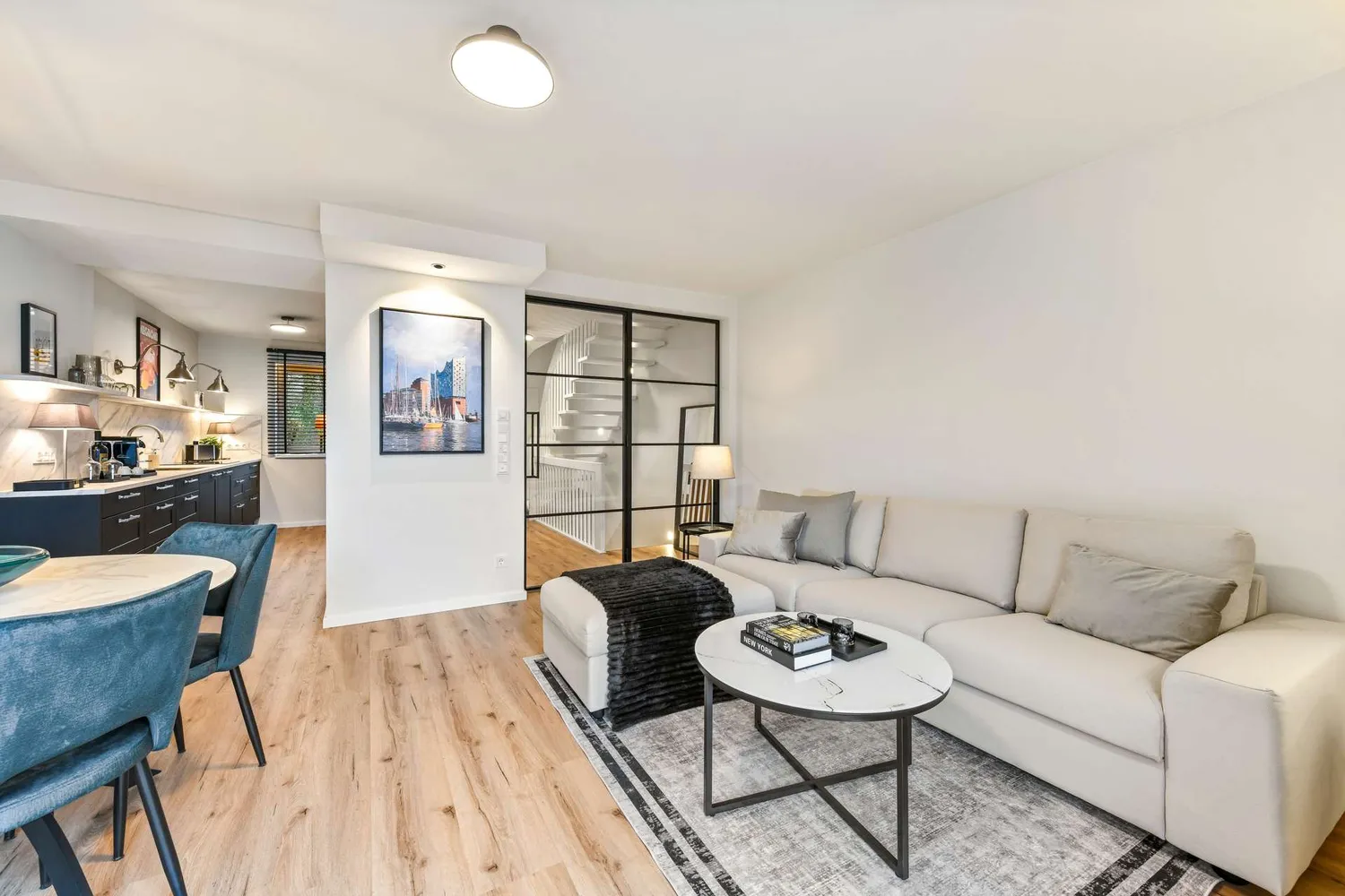 3 Zimmer Wohnung mit 85 m² in Hamburg – Bild 2