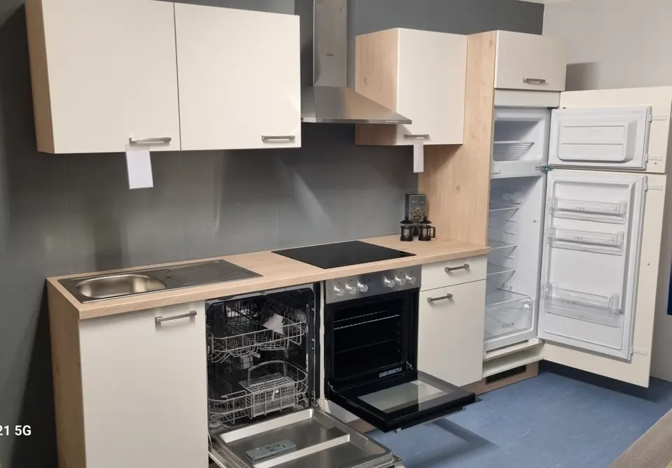 4 Zimmer Wohnung mit 128 m² in Sonneberg – Bild 2