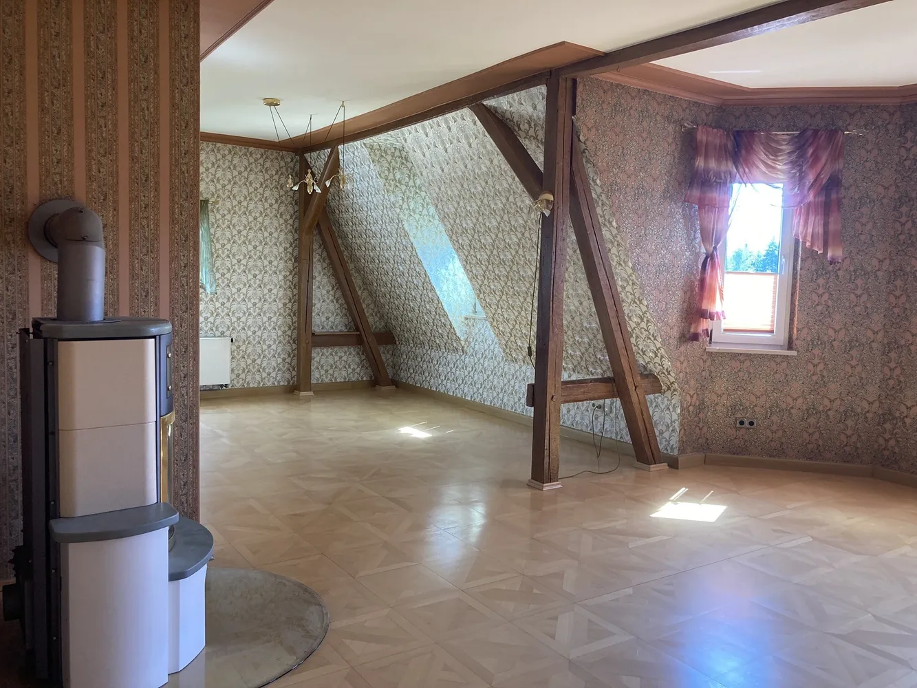 5 Zimmer Wohnung mit 210 m² in Sangerhausen – Bild 8