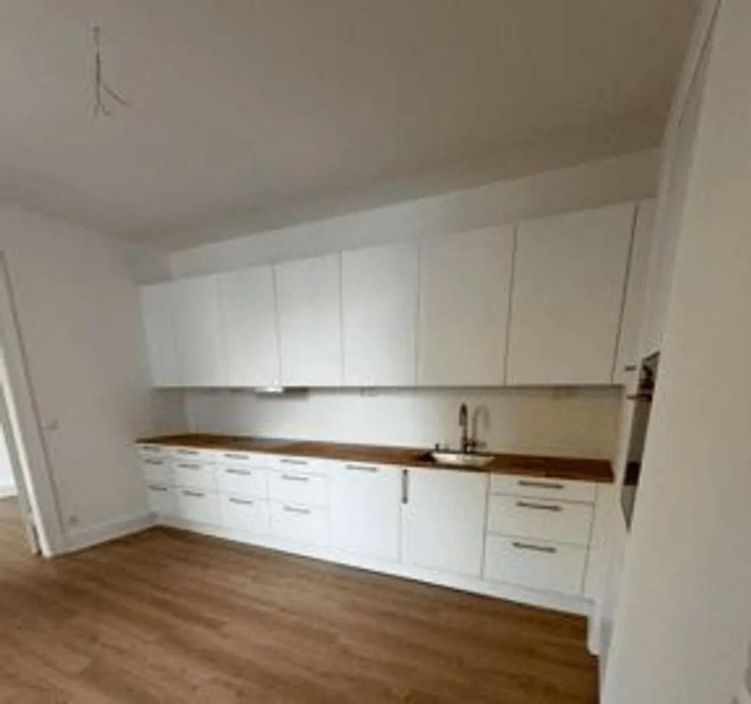 5 Zimmer Wohnung mit 110 m² in Hamburg – Bild 2