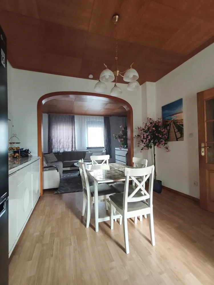 4 Zimmer Wohnung mit 100 m² in Frechen – Bild 4