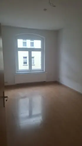5 Zimmer Wohnung mit 104 m² in Halle (Saale) – Bild 4