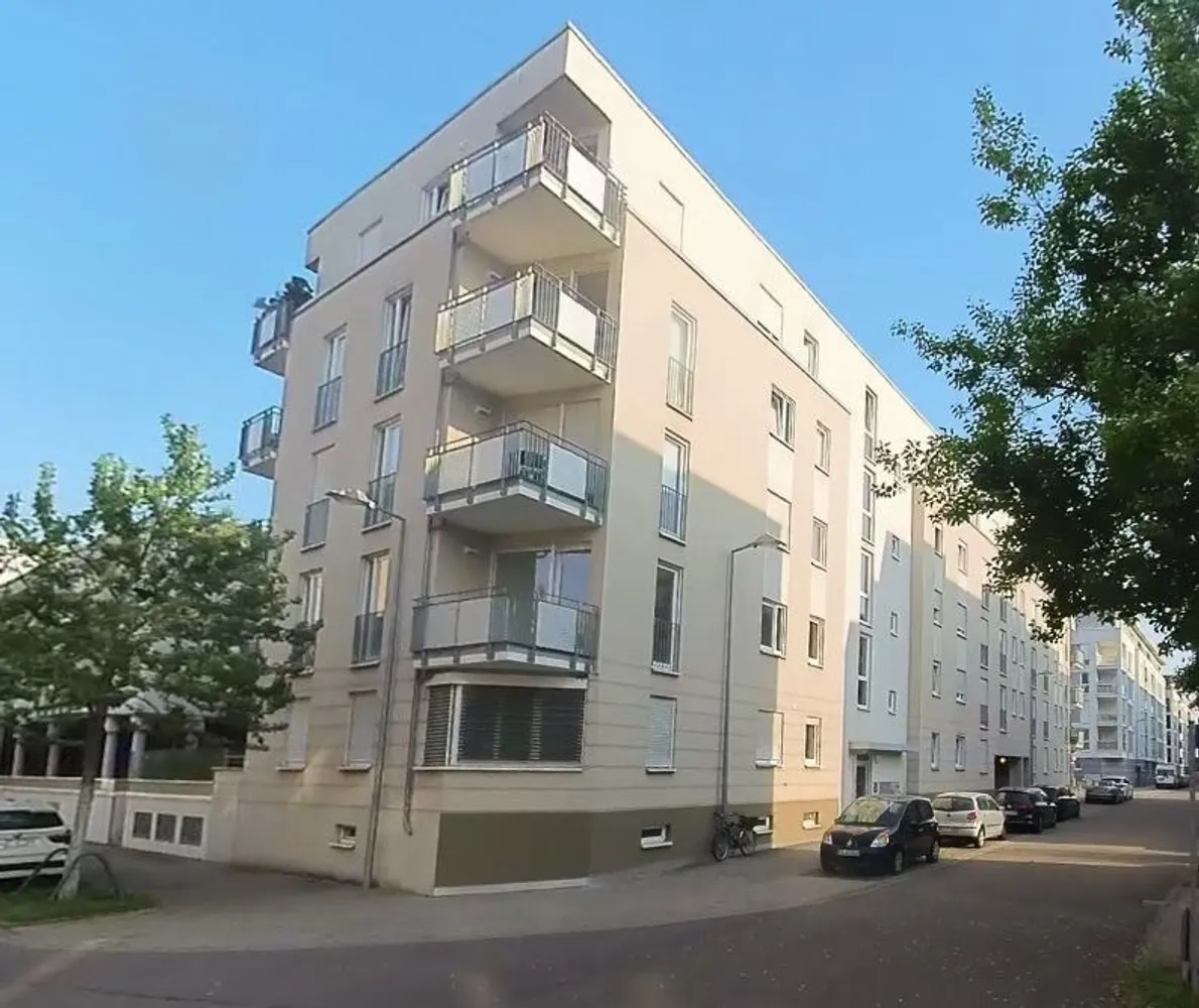 4 Zimmer Wohnung mit 109 m² in Karlsruhe – Bild 1