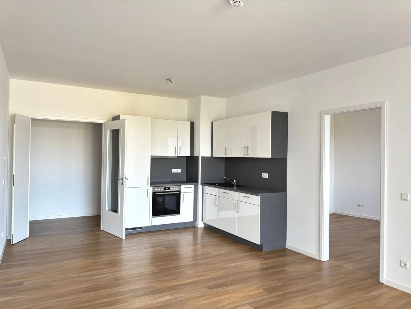 2 Zimmer Wohnung mit 68 m² in Berlin – Bild 2