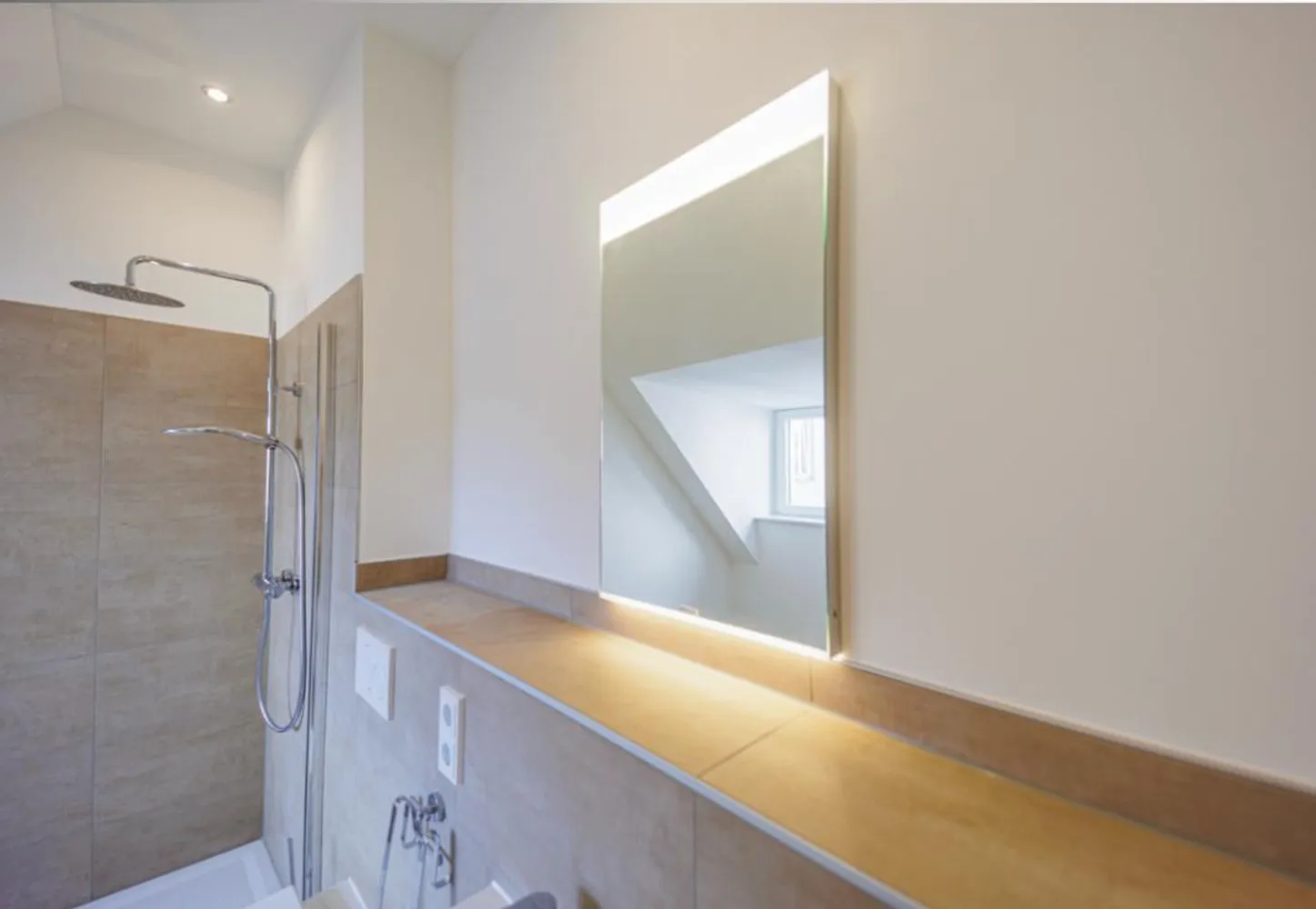 6 room apartment with 140 m² in Augsburg – Photo 1