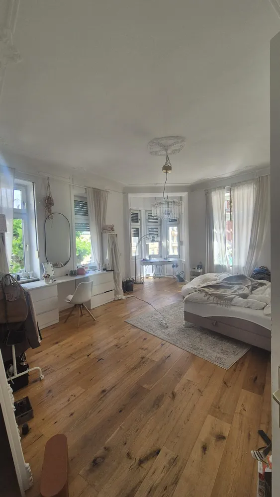 4 Zimmer Wohnung mit 123 m² in Wiesbaden – Bild 1