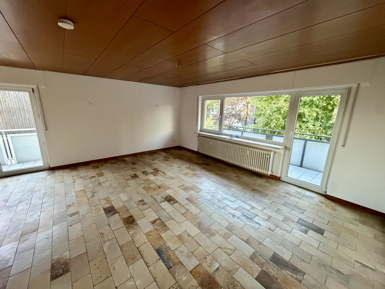 5 Zimmer Wohnung mit 107 m² in Karlsruhe – Bild 2
