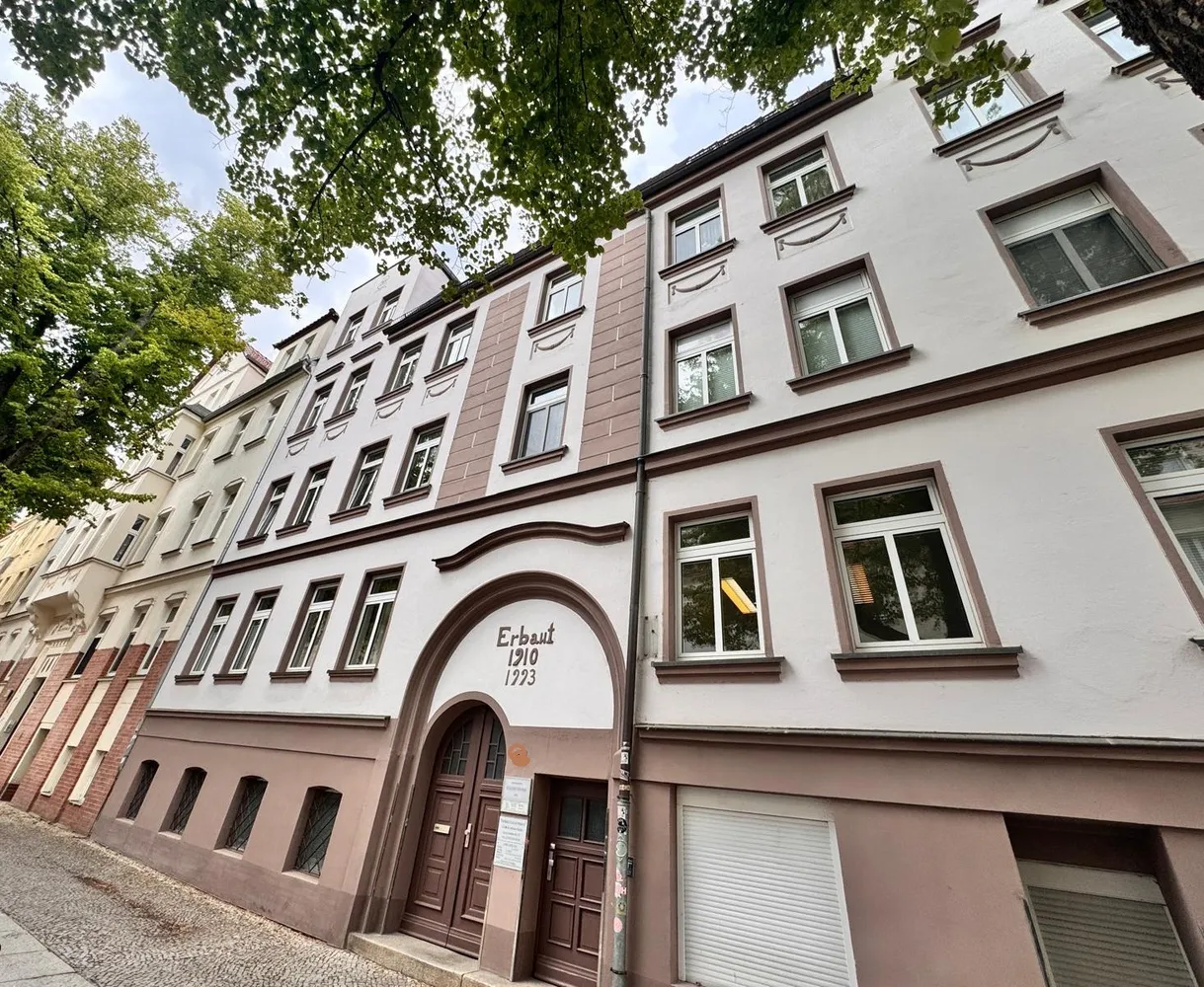 4 Zimmer Wohnung mit 97 m² in Halle (Saale) – Bild 1