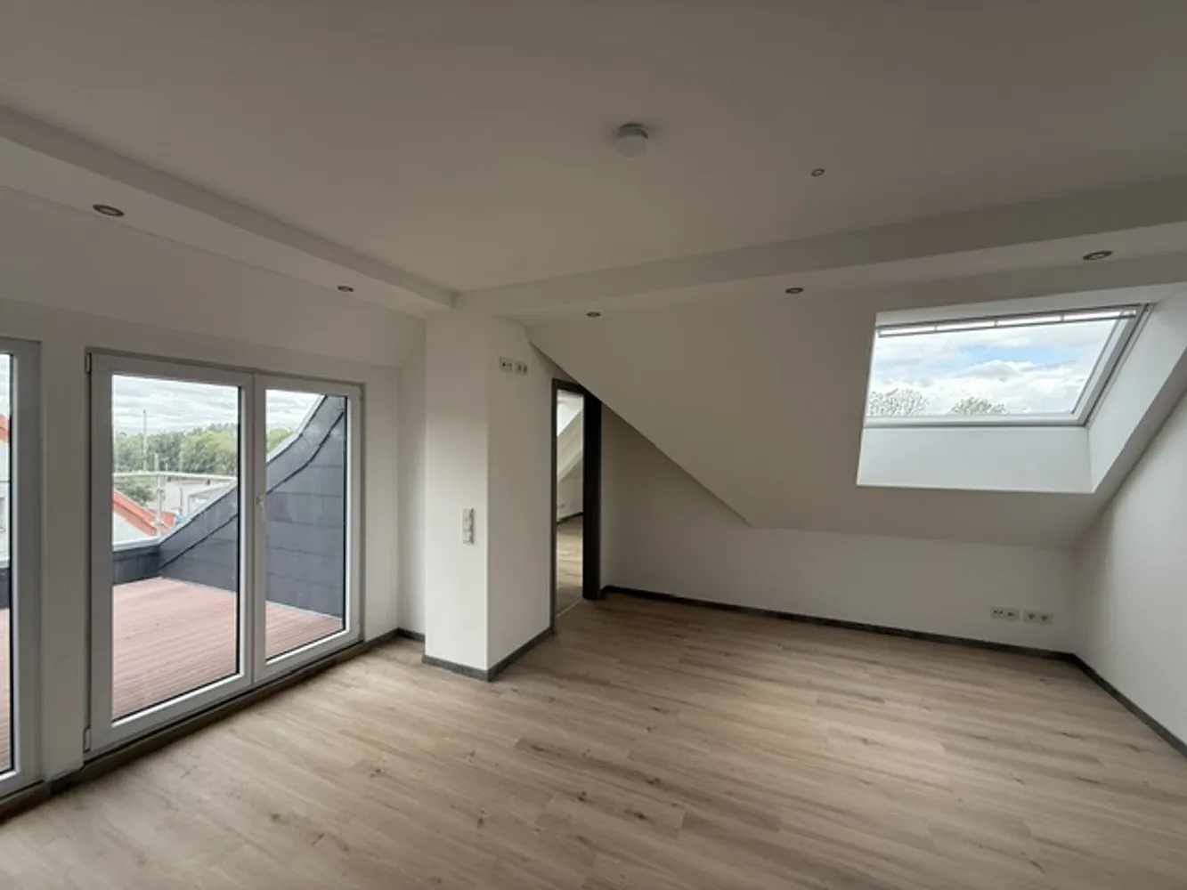 3 room apartment with 100 m² in Saarbrücken – Photo 8