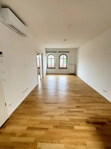 2 Zimmer Wohnung mit 85 m² in Berlin – Bild 6