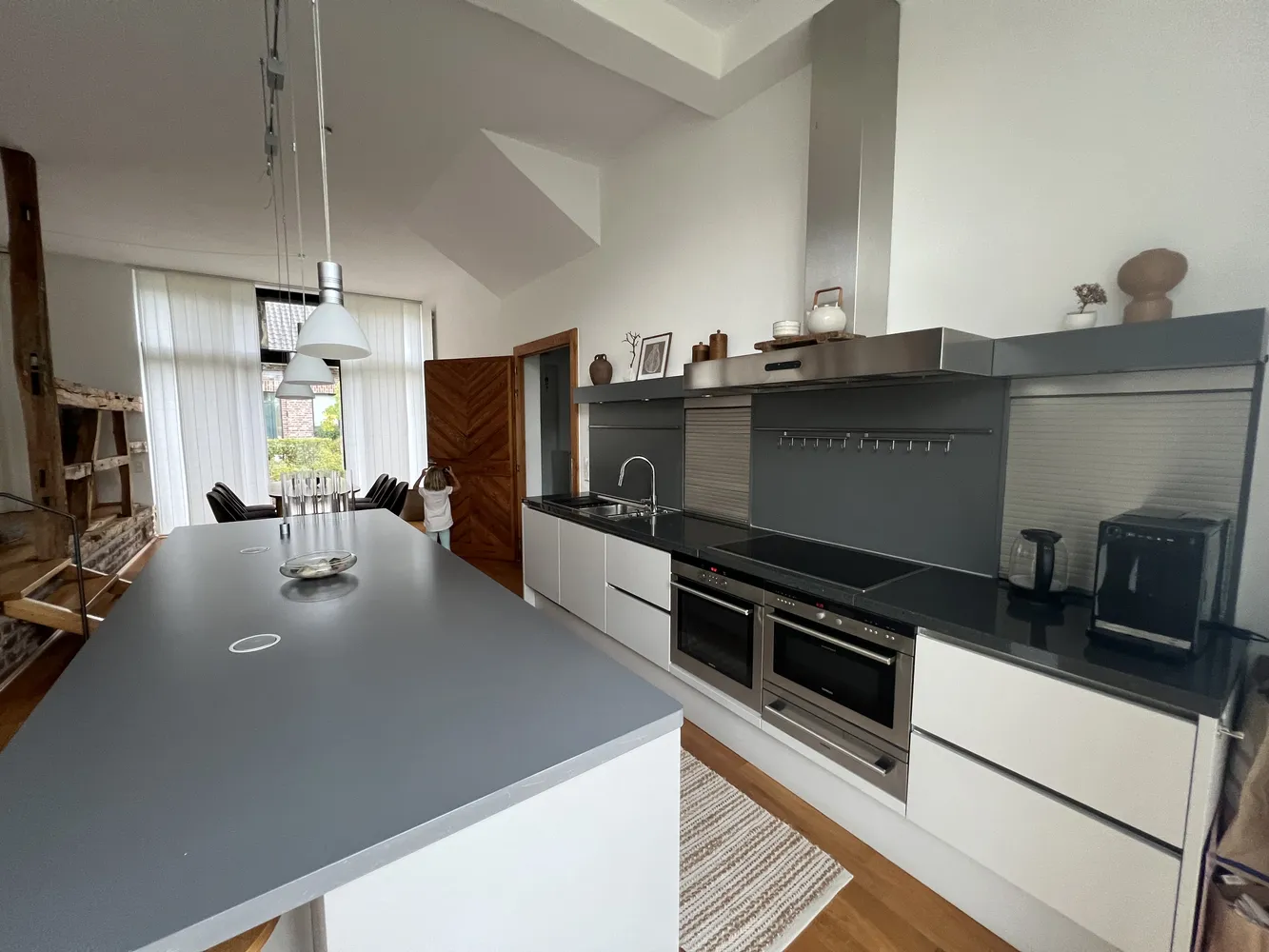 7 room house with 250 m² in Kaarst – Photo 3