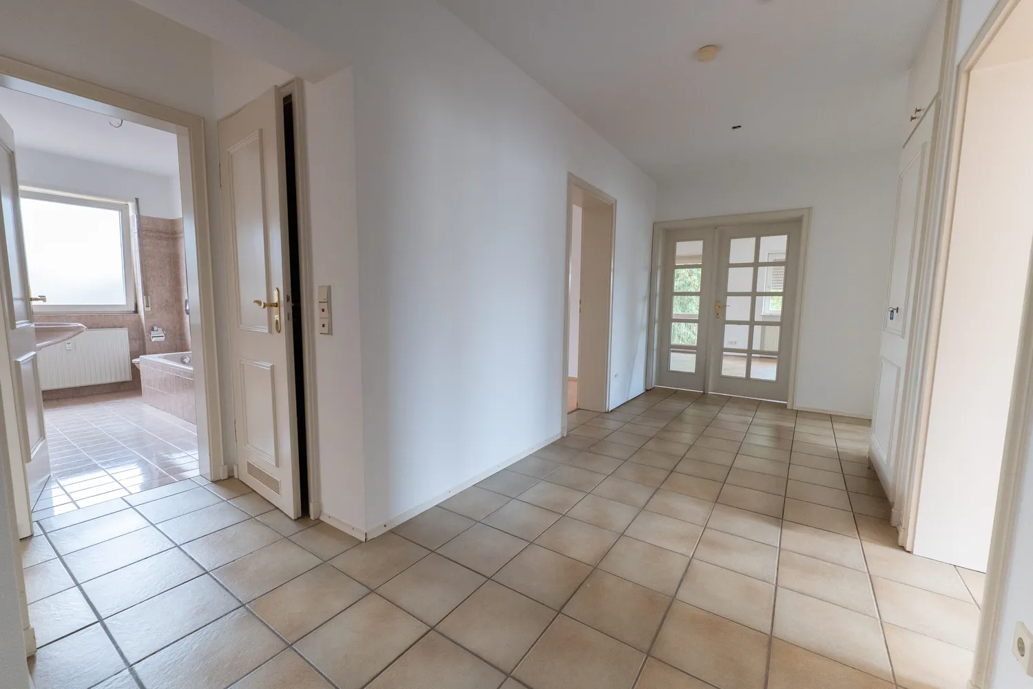 5 Zimmer Wohnung mit 114 m² in Schwetzingen – Bild 1