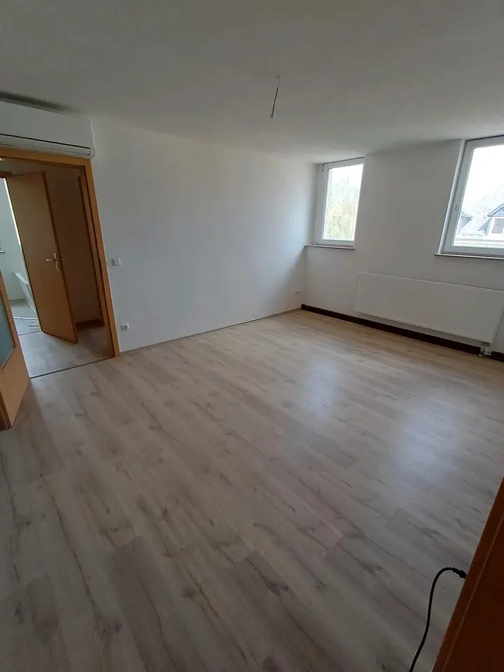 5 Zimmer Wohnung mit 107 m² in Chemnitz – Bild 1