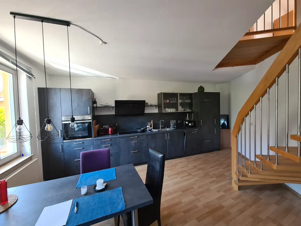 4 Zimmer Wohnung mit 114 m² in Weimar – Bild 2