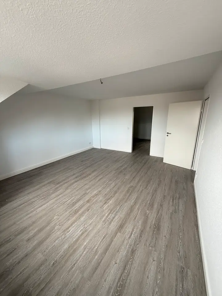 3 Zimmer Wohnung mit 70 m² in Neuss – Bild 2
