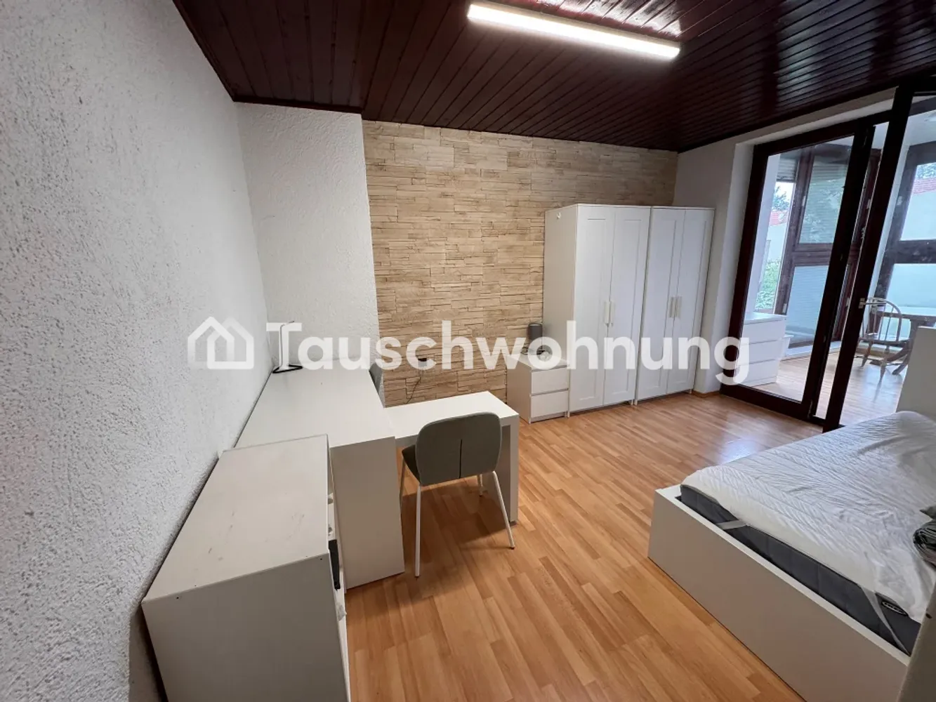 2 Zimmer Wohnung mit 250 m² in Bremen – Bild 1